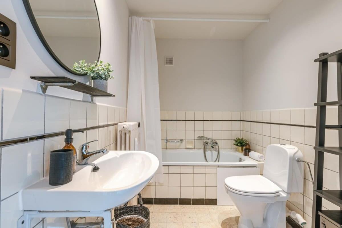 Cosy With Lateral Seaview In Appartement Oostende
