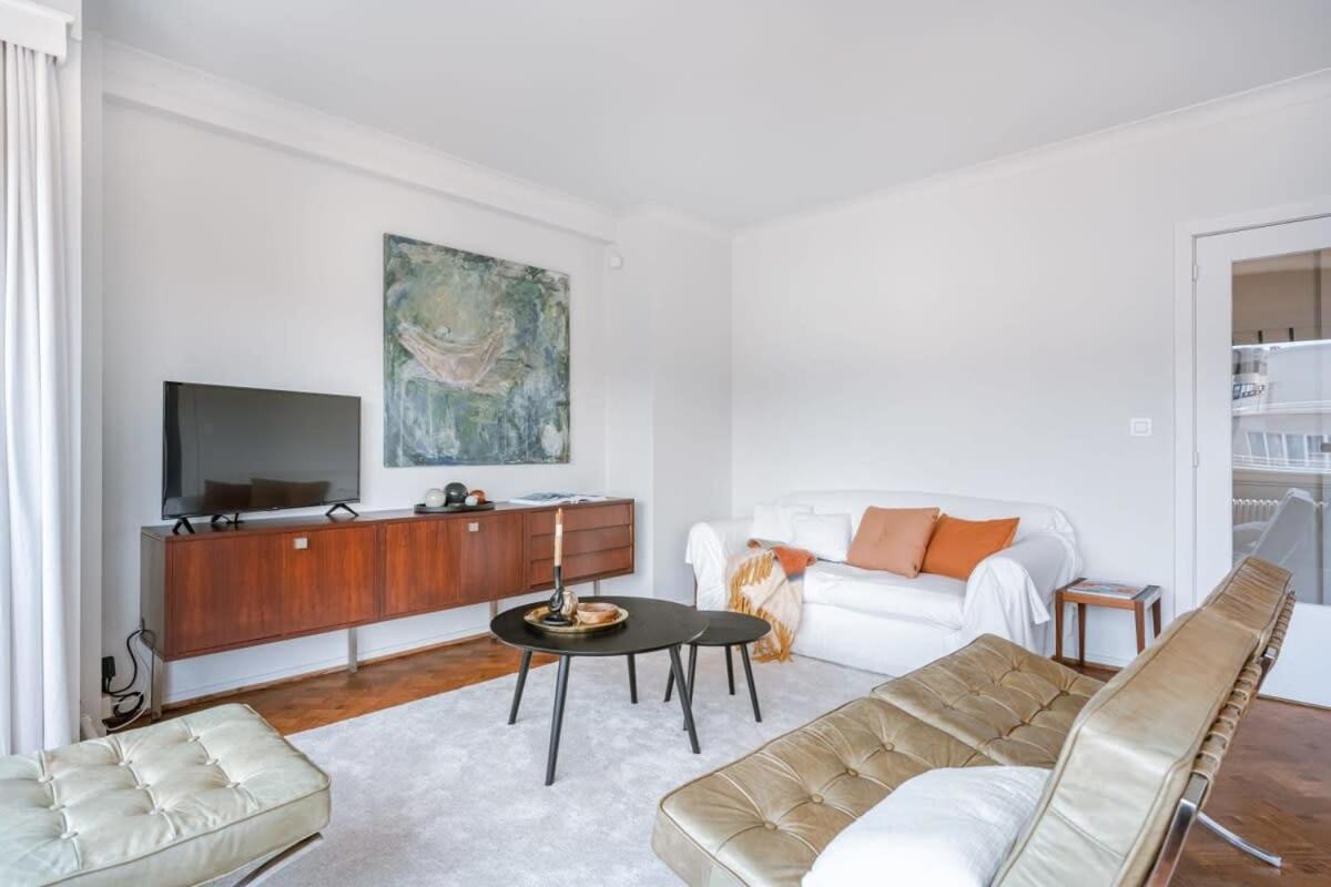 Appartement Cosy With Lateral Seaview In *